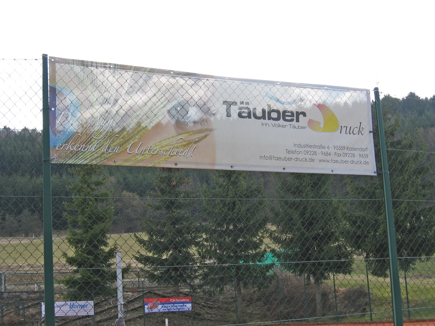 Mesh Banner Täuber